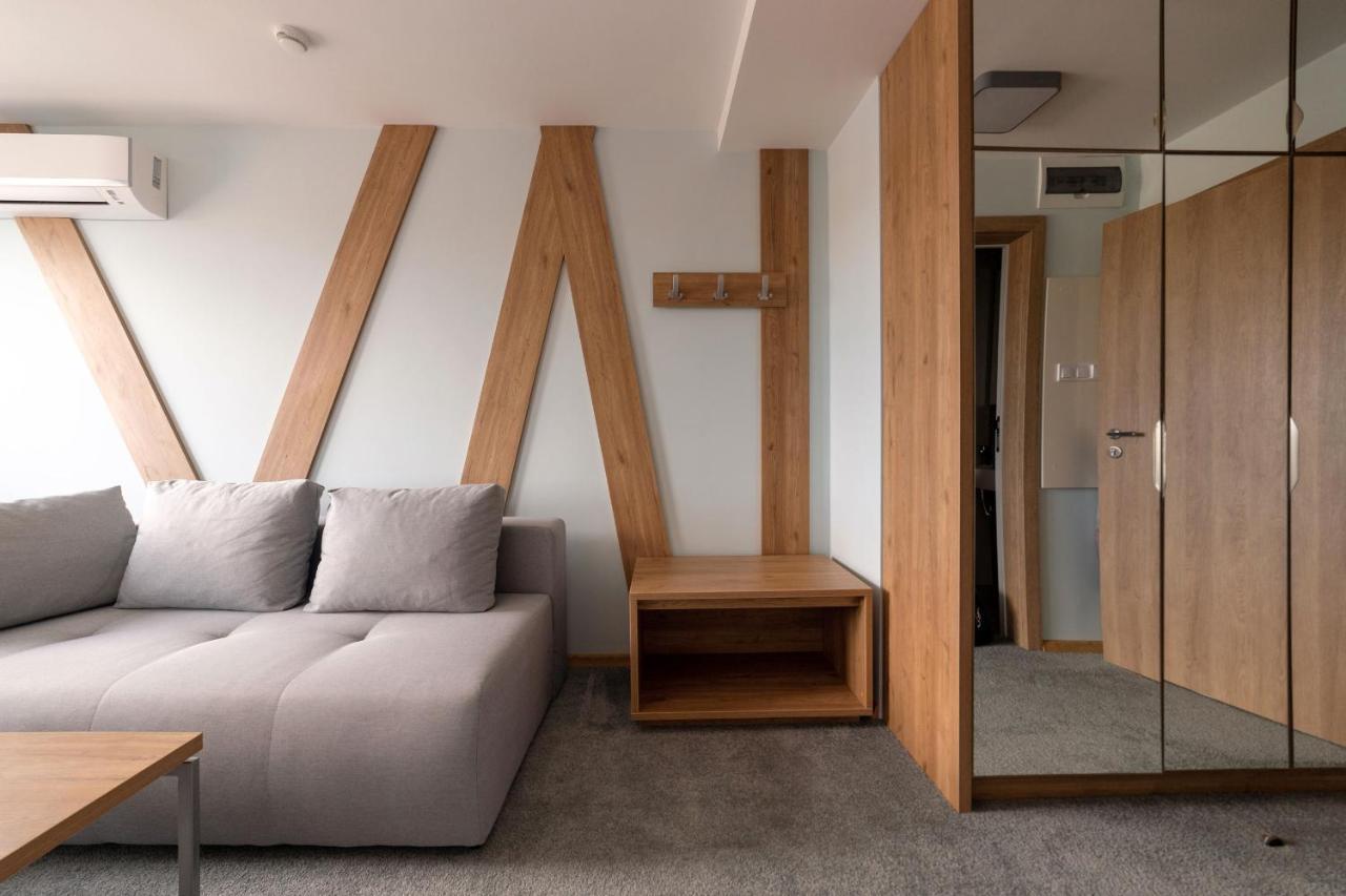 Hotel Verticalplus Хасково Екстериор снимка